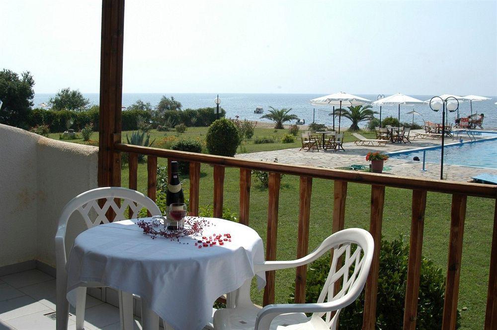 Alkinoos Beach Hotel Gerakini Buitenkant foto