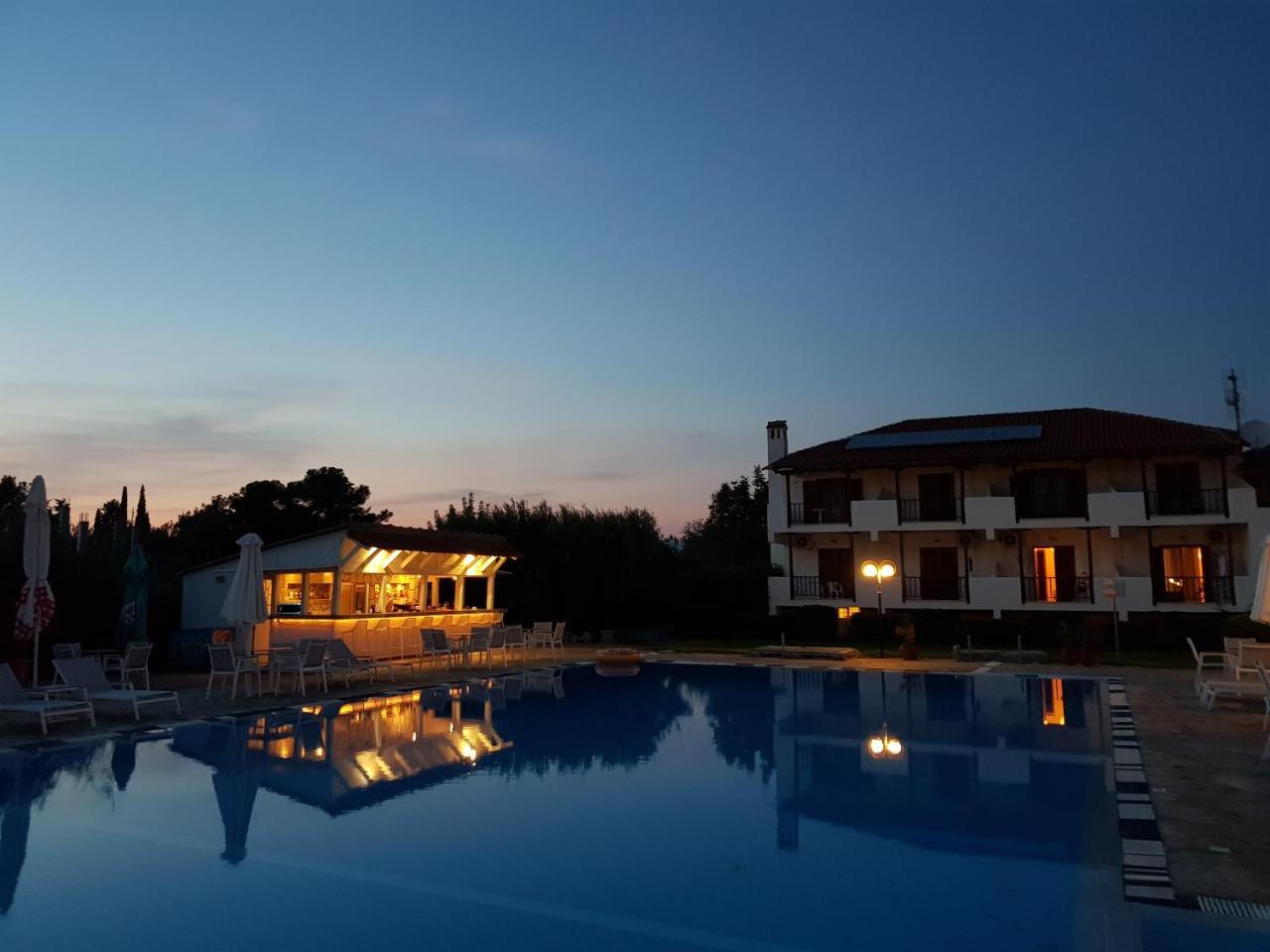 Alkinoos Beach Hotel Gerakini Buitenkant foto