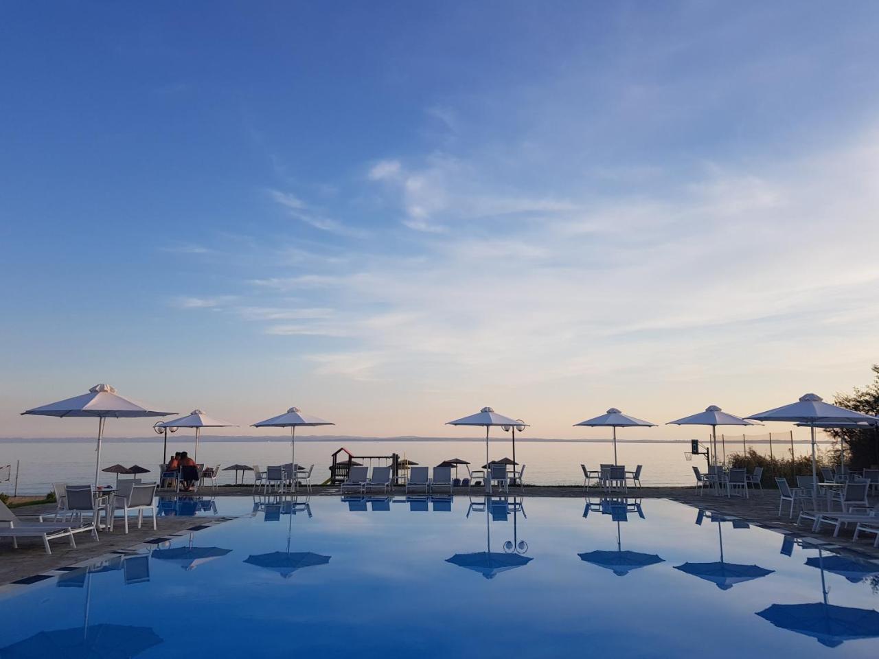 Alkinoos Beach Hotel Gerakini Buitenkant foto